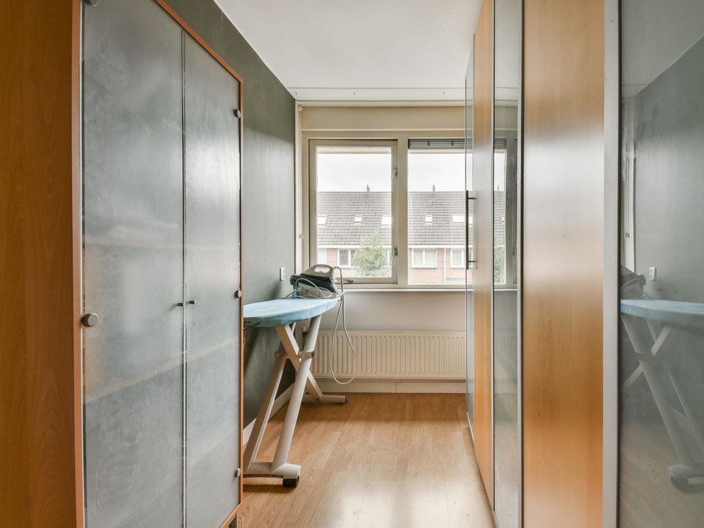 Pieter Johan Tijkenstraat 13, Poortugaal