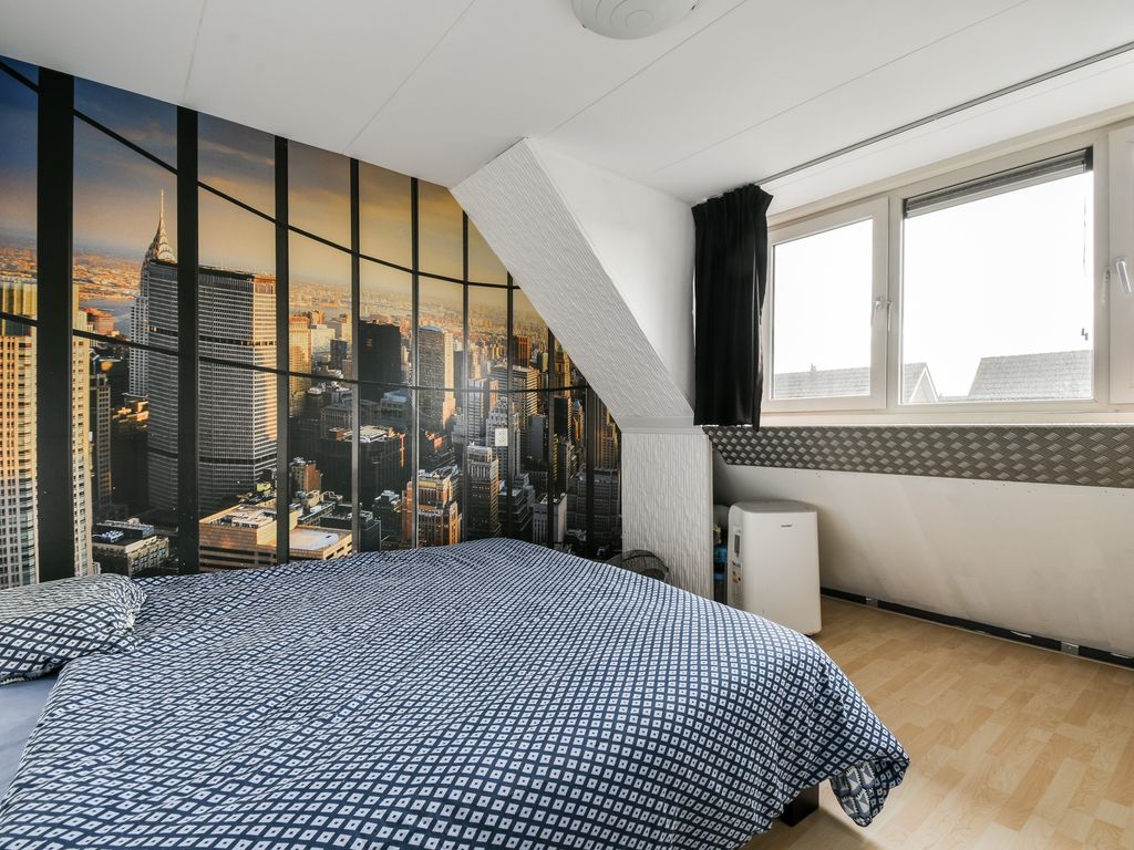 Pieter Johan Tijkenstraat 13, Poortugaal