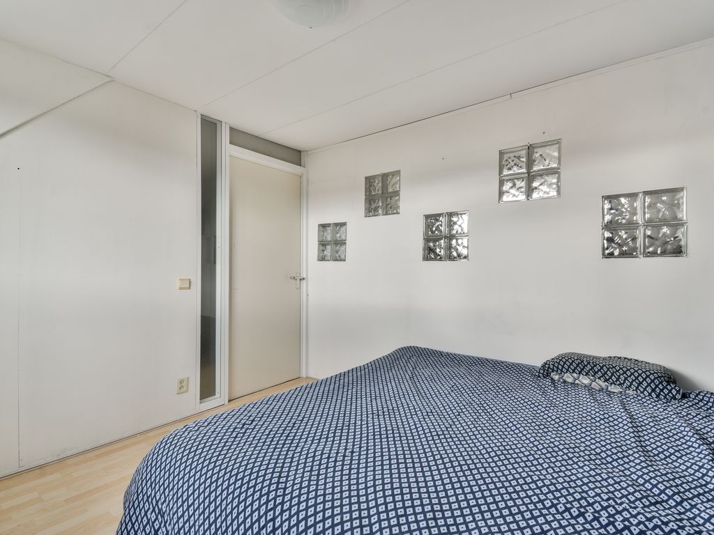 Pieter Johan Tijkenstraat 13, Poortugaal