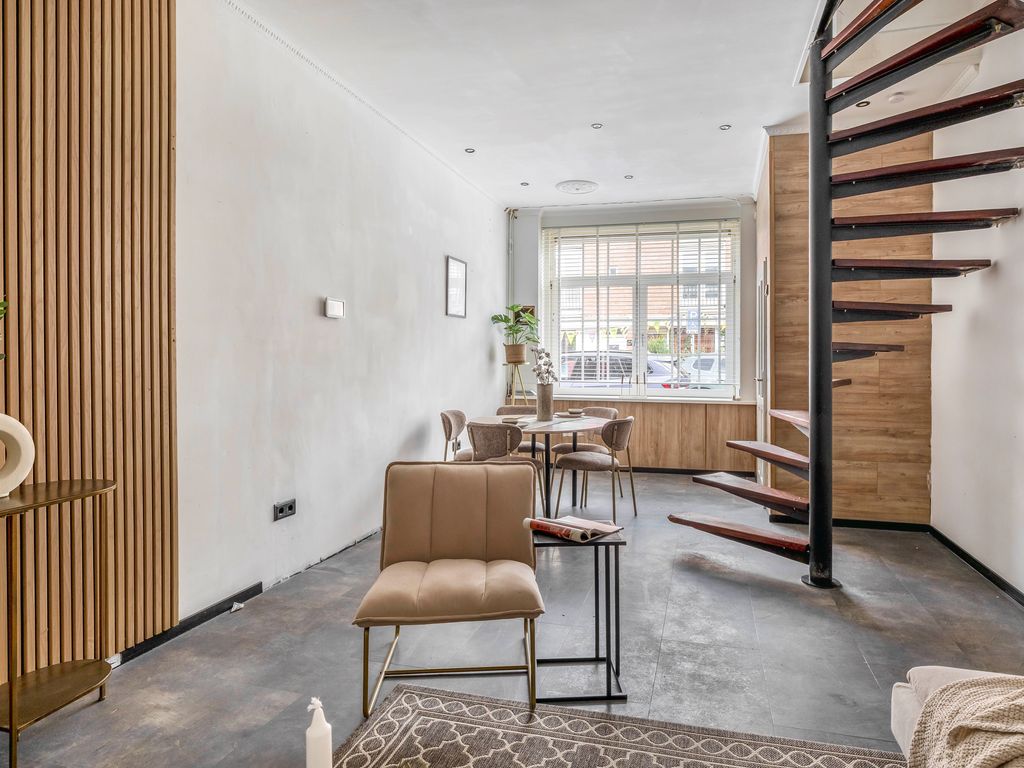 Zwartewaalsestraat 25, Schiedam