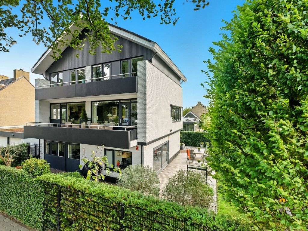 Merellaan 100, Maassluis