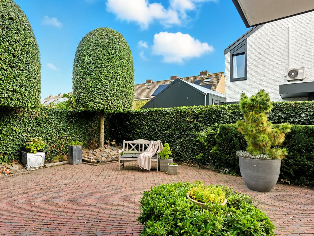 Merellaan 100, Maassluis