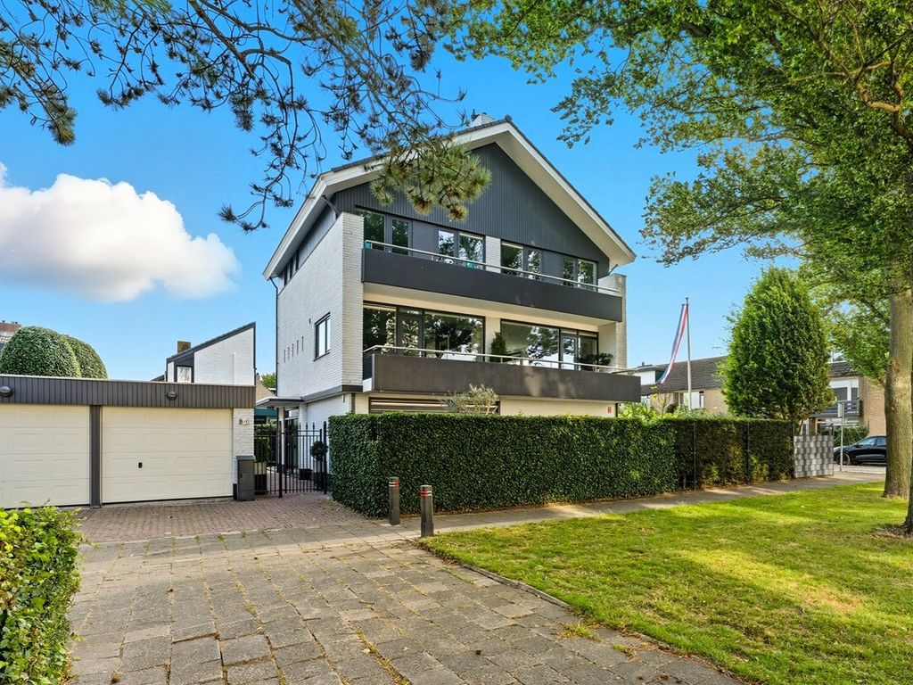 Merellaan 100, Maassluis