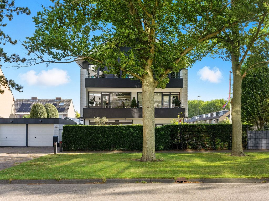 Merellaan 100, Maassluis