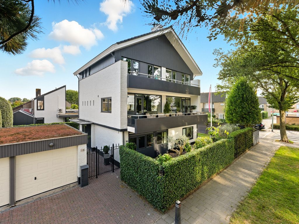 Merellaan 100, Maassluis