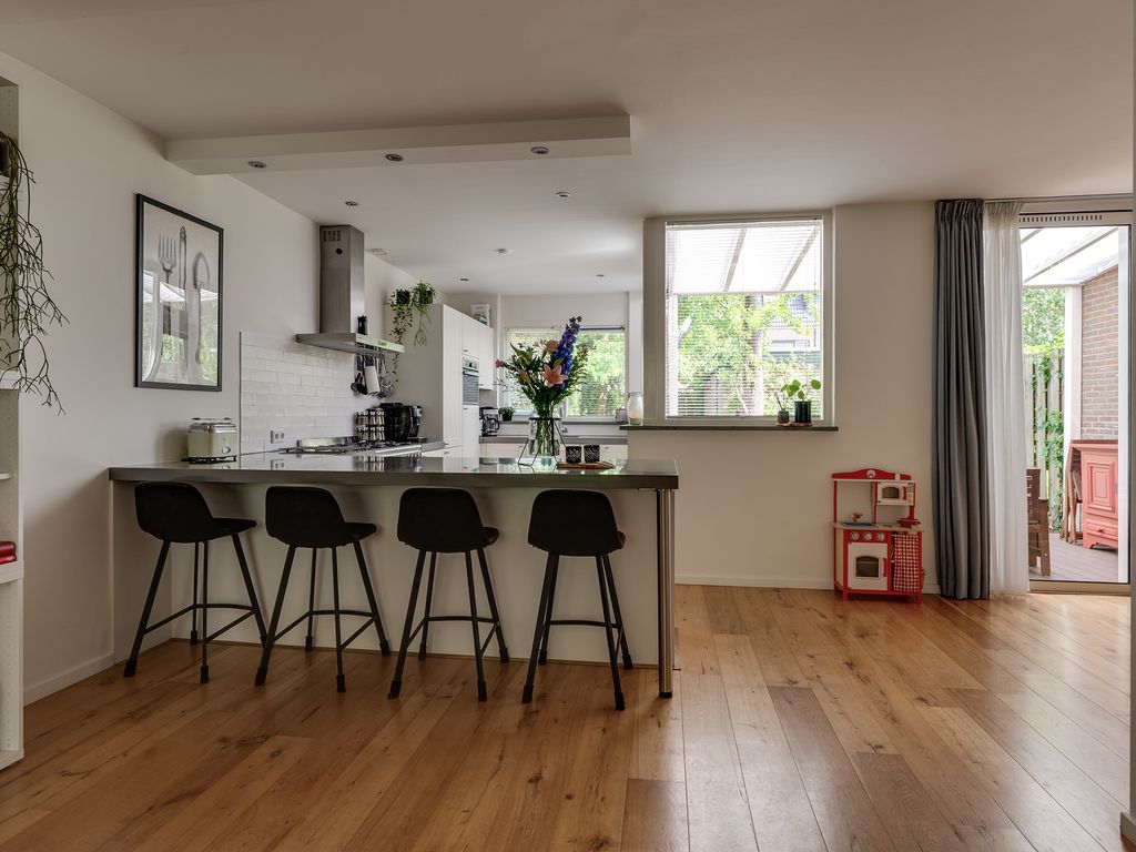 Het Ruim 24, Barendrecht