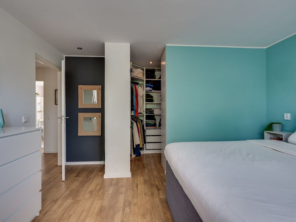 Het Ruim 24, Barendrecht