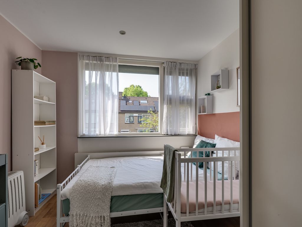 Het Ruim 24, Barendrecht