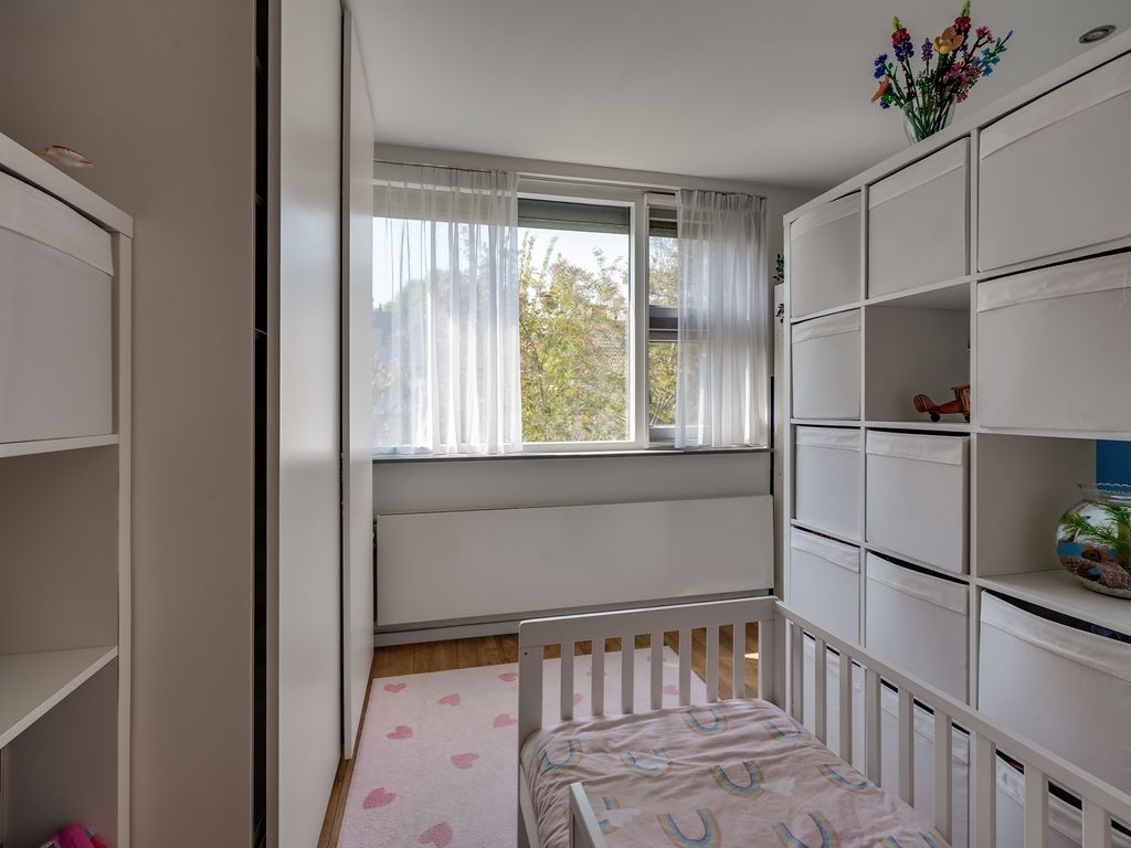 Het Ruim 24, Barendrecht