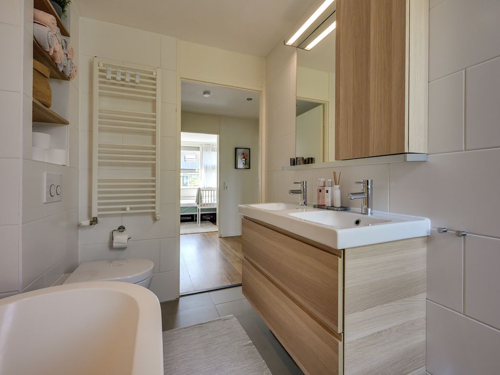 Het Ruim 24, Barendrecht