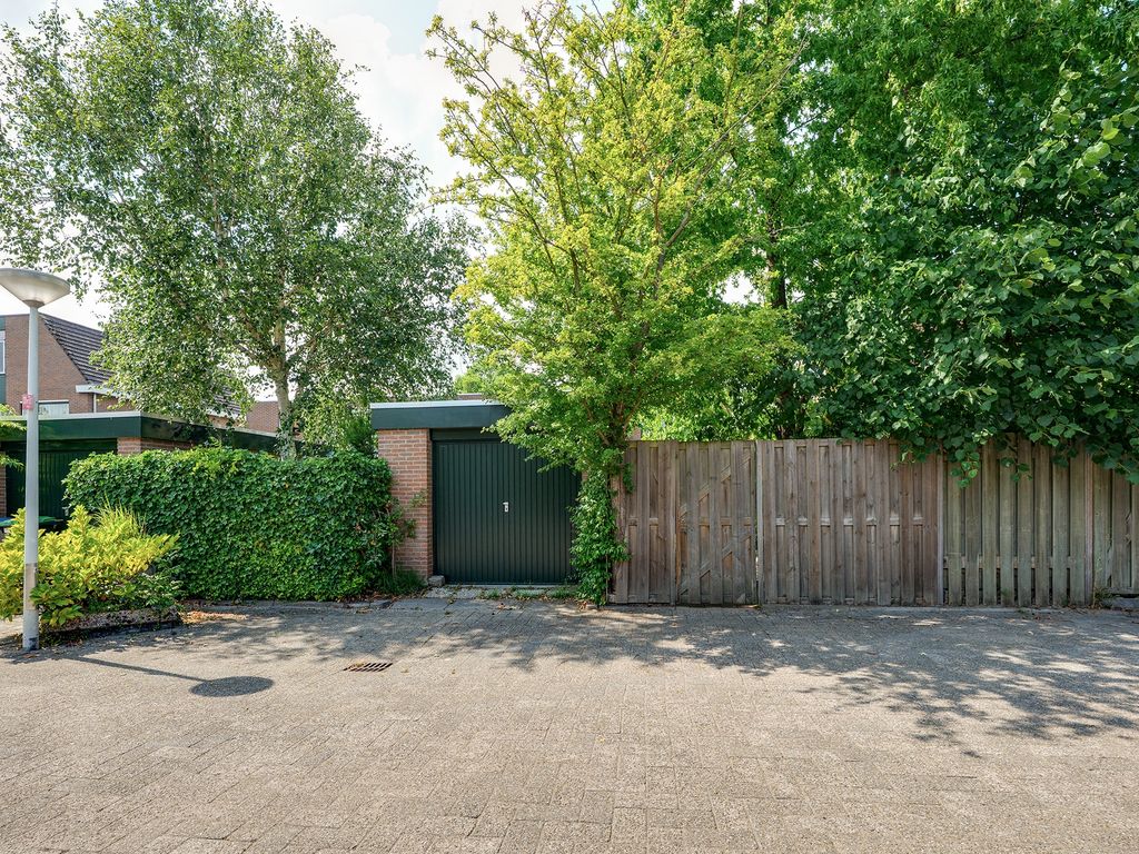 Het Ruim 24, Barendrecht