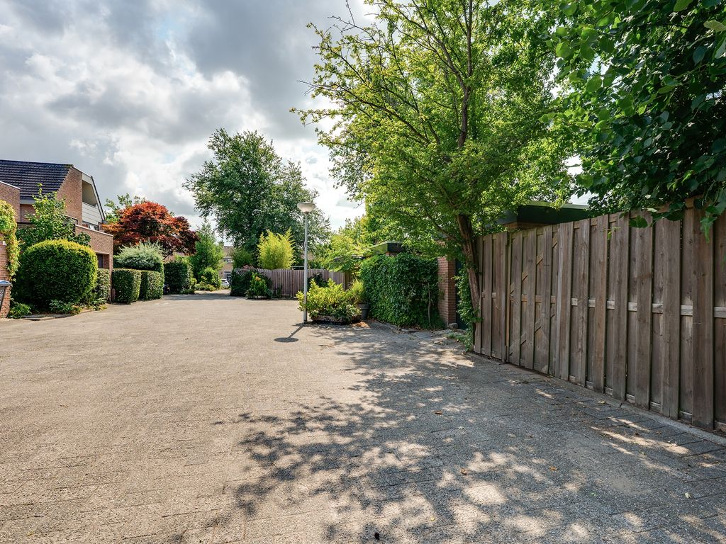 Het Ruim 24, Barendrecht