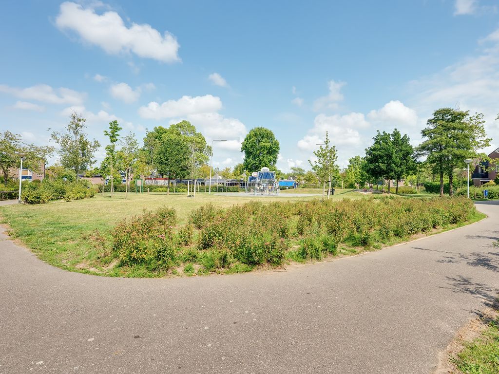 Het Ruim 24, Barendrecht