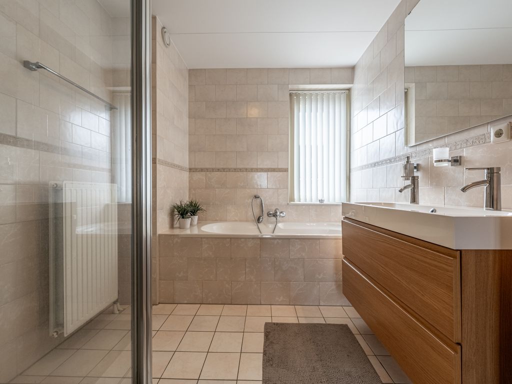 Van Hobokenhaven 10, Barendrecht