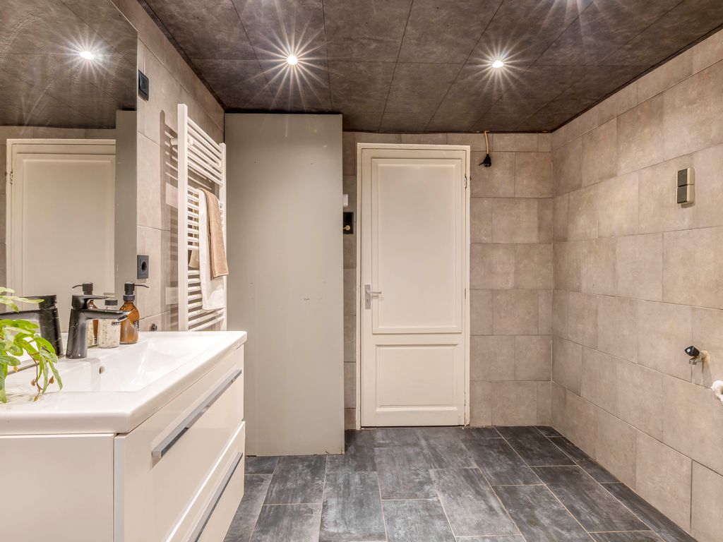 Zwartewaalsestraat 25, Schiedam