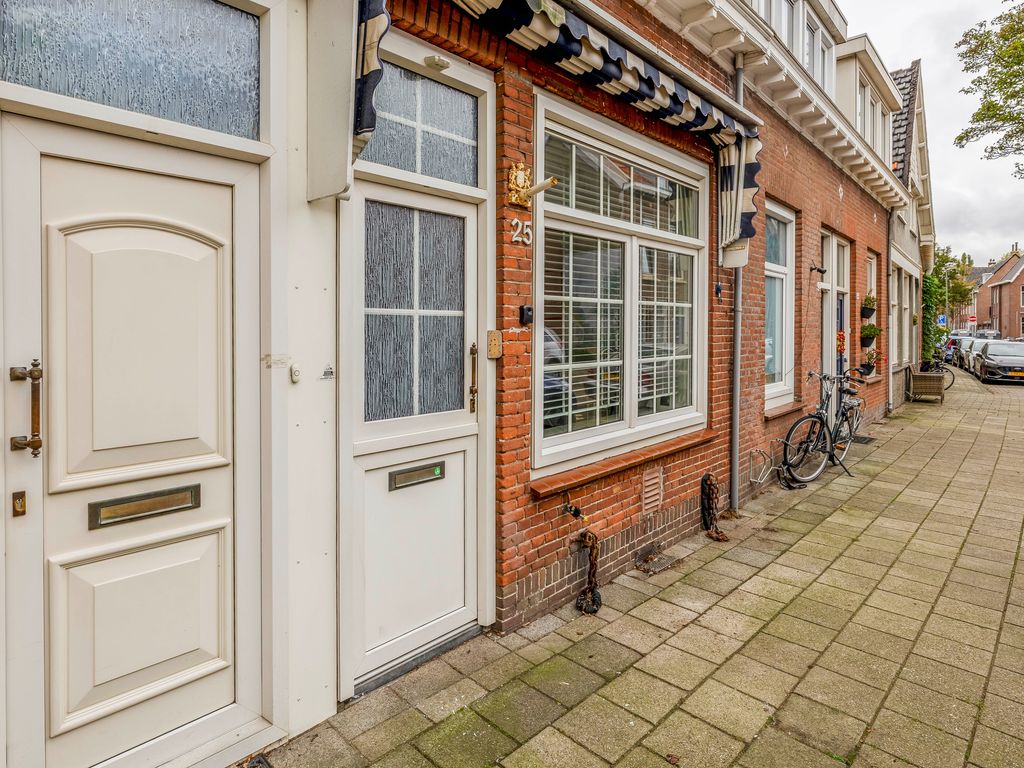 Zwartewaalsestraat 25, Schiedam