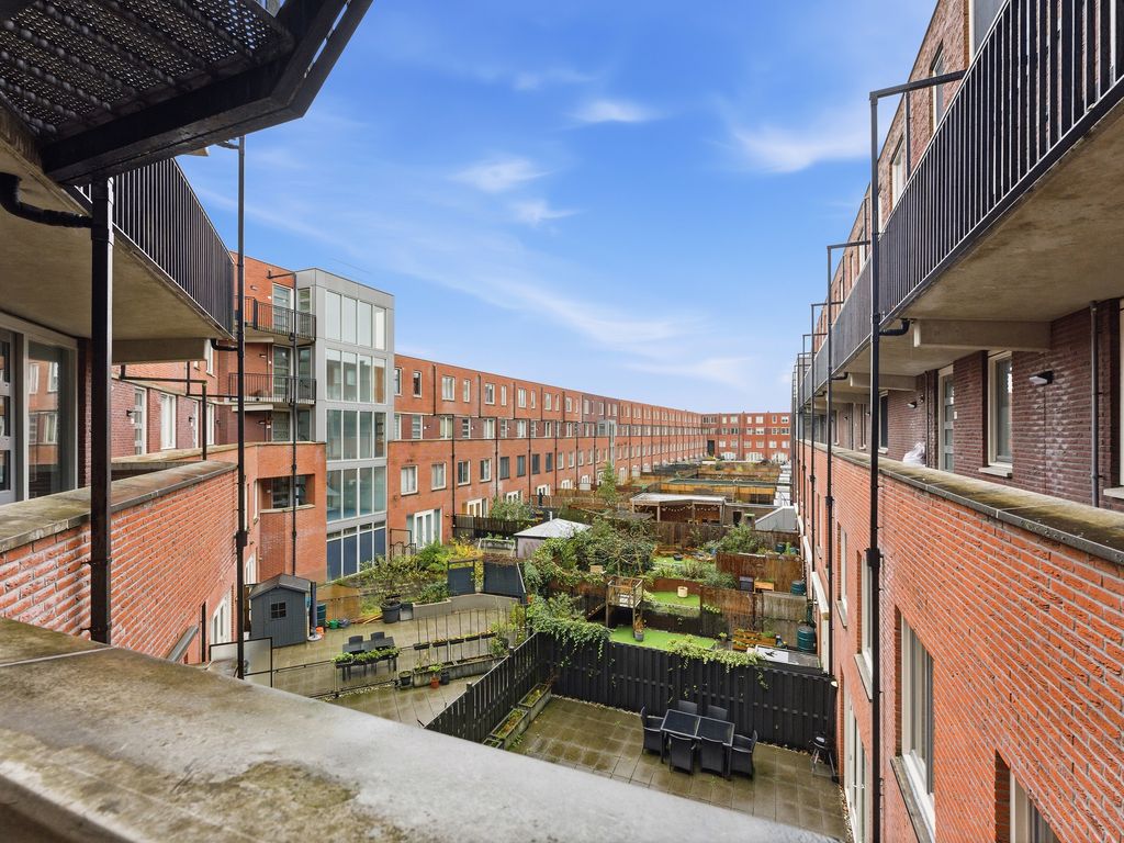 Rösener Manzstraat 9E, Rotterdam