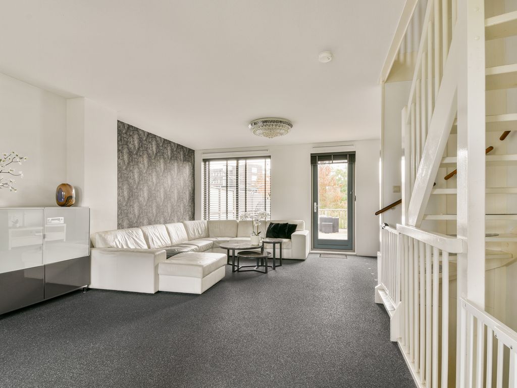 Olijfhout 18, Barendrecht