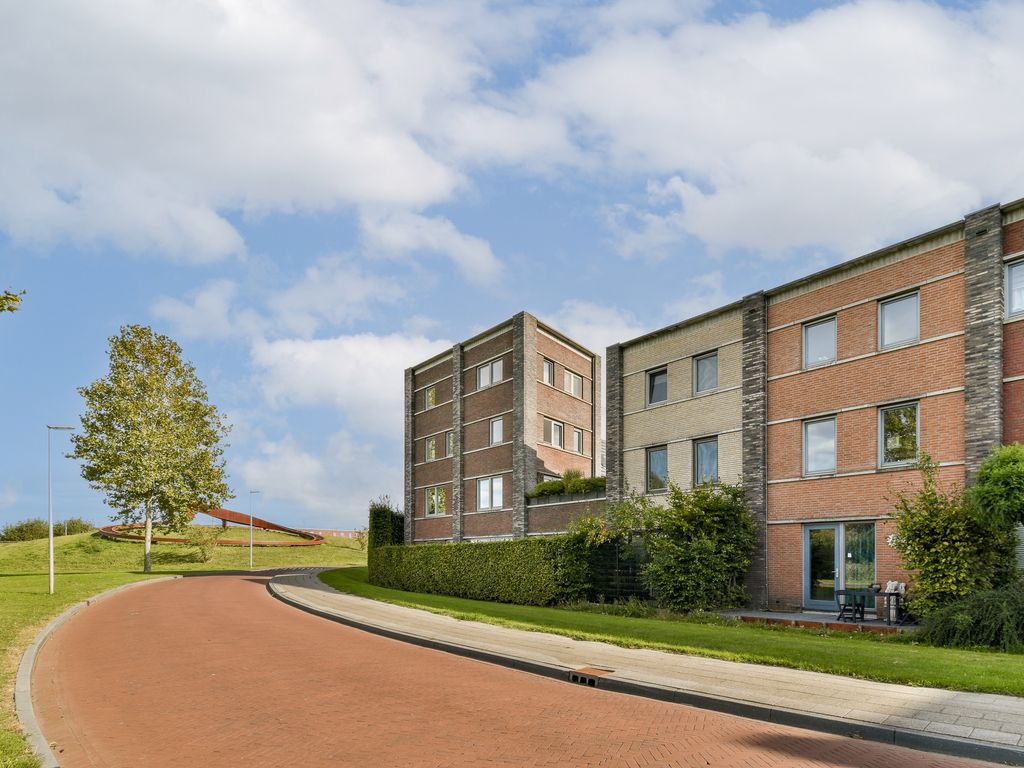 Olijfhout 18, Barendrecht