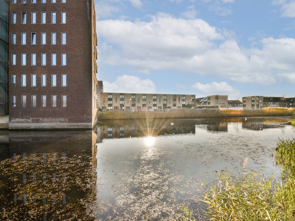 Olijfhout 41, Barendrecht