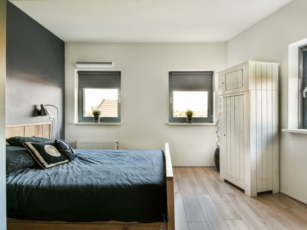 Olijfhout 41, Barendrecht