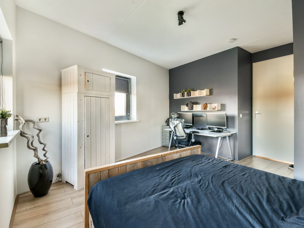 Olijfhout 41, Barendrecht