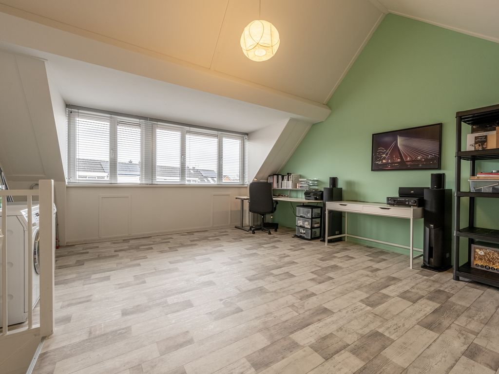 Van Ravesteyndreef 57, Barendrecht