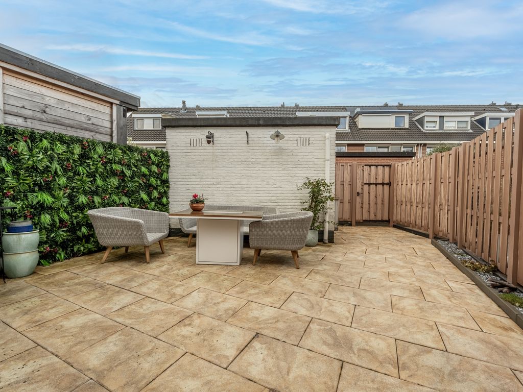 Van Ravesteyndreef 57, Barendrecht