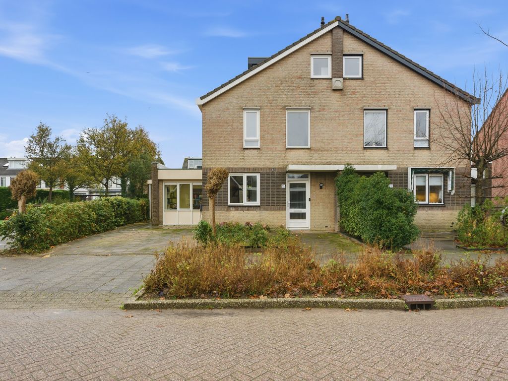 Brahmsstraat 18, Barendrecht