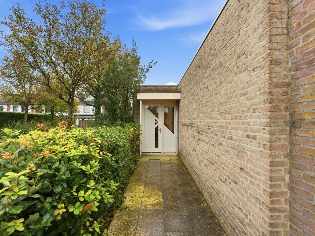 Brahmsstraat 18, Barendrecht