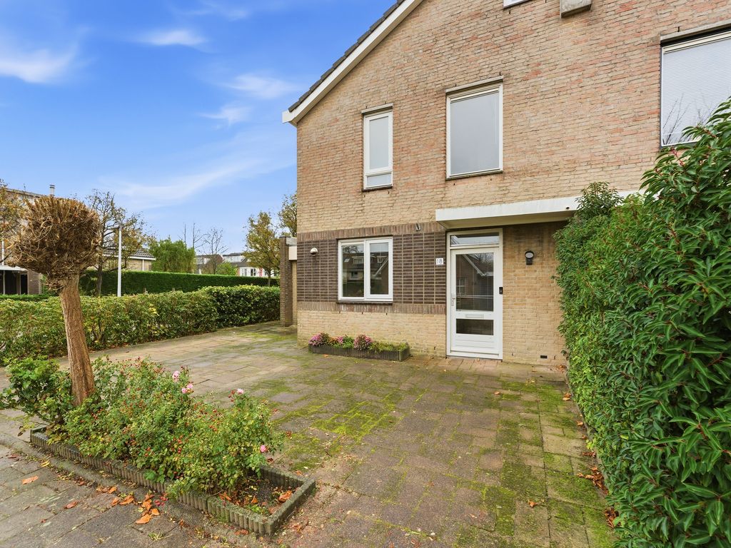 Brahmsstraat 18, Barendrecht