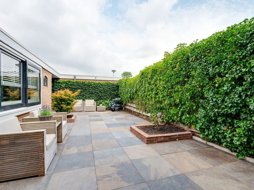 Ghijseland 158, Rhoon