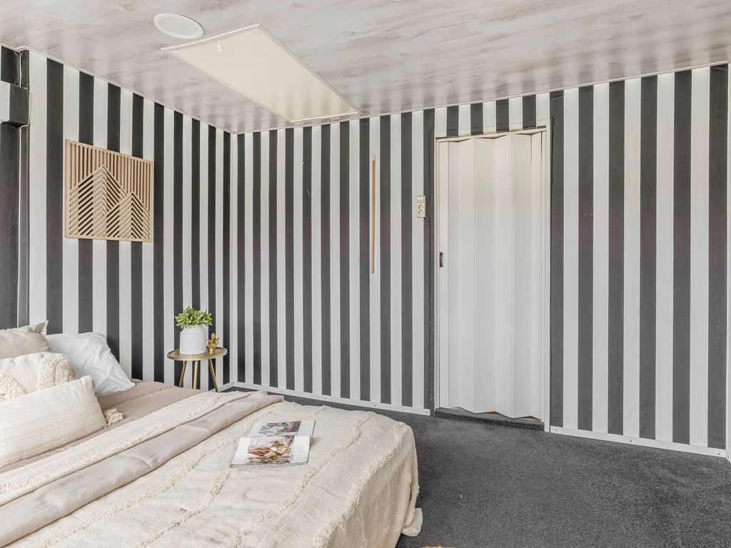 Zwartewaalsestraat 25, Schiedam