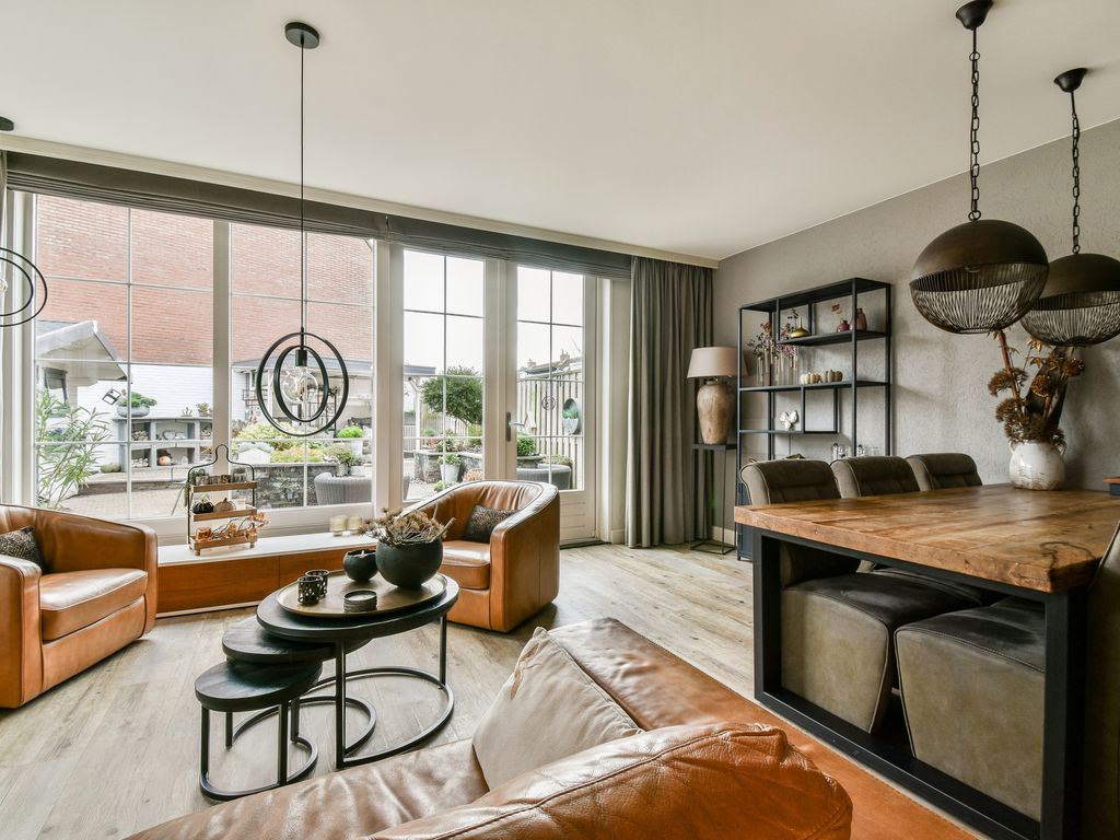 Karveel 1, Barendrecht