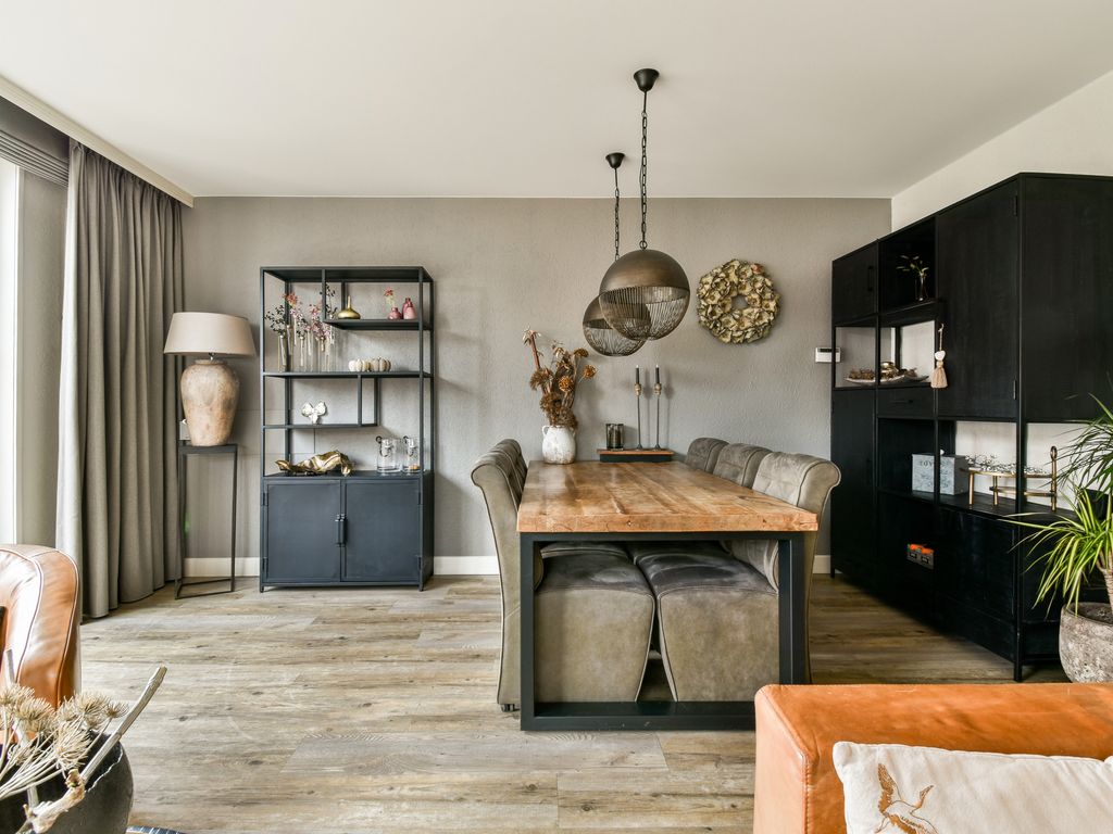 Karveel 1, Barendrecht