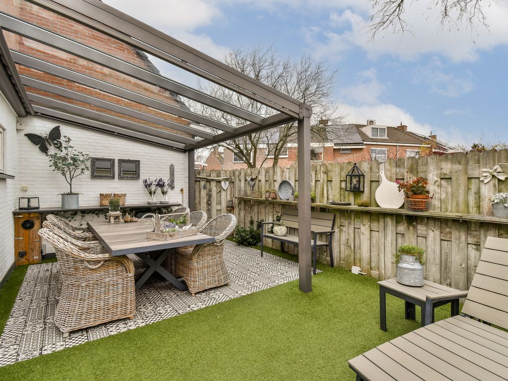 Karveel 1, Barendrecht