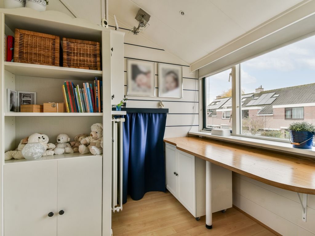 Karveel 1, Barendrecht