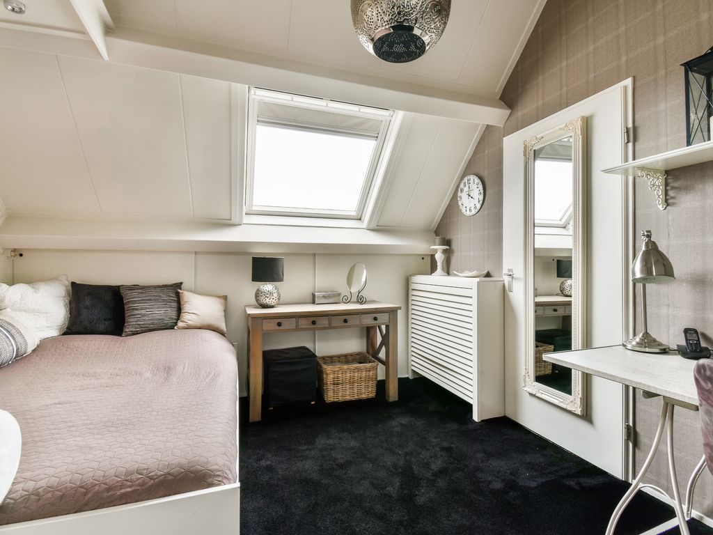 Karveel 1, Barendrecht