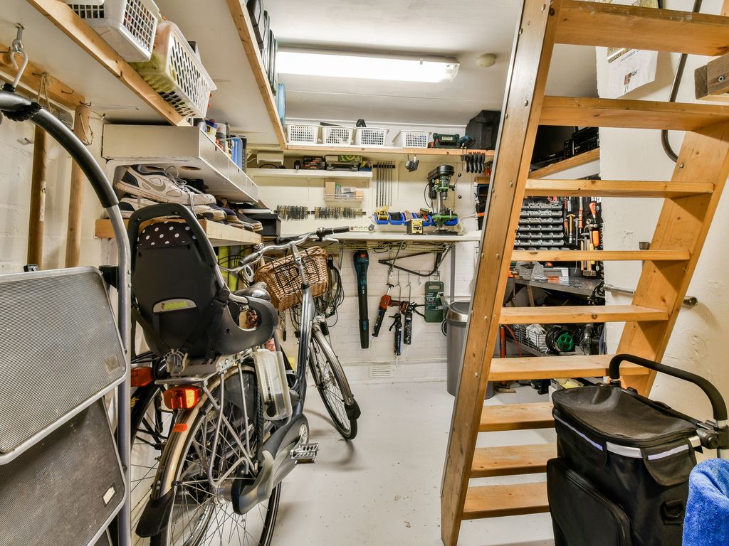 Karveel 1, Barendrecht