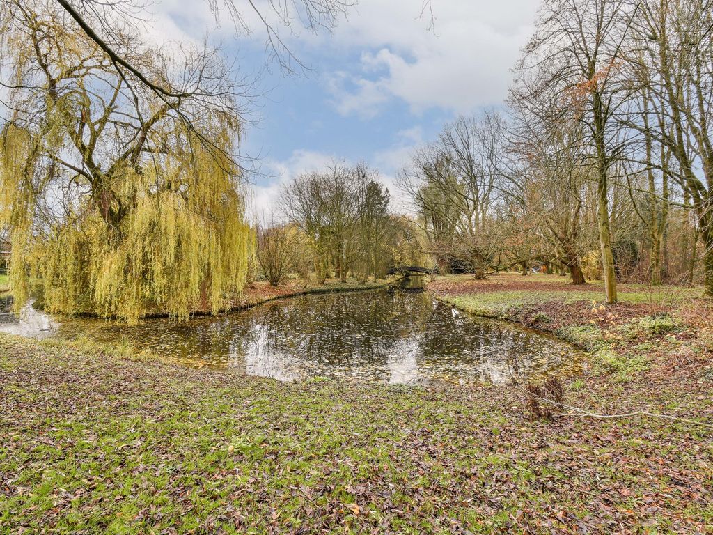 Karveel 1, Barendrecht