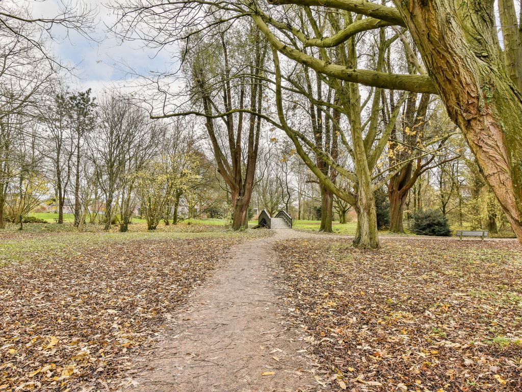 Karveel 1, Barendrecht