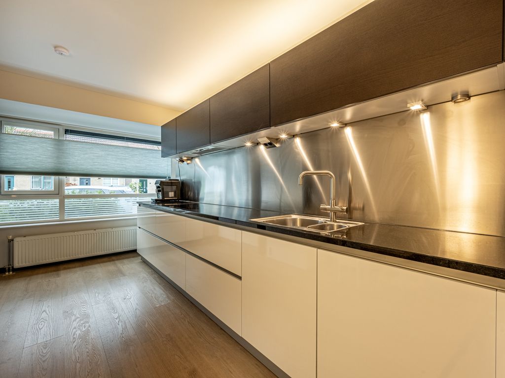 Forum 27, Poortugaal