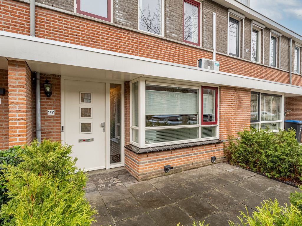 Forum 27, Poortugaal