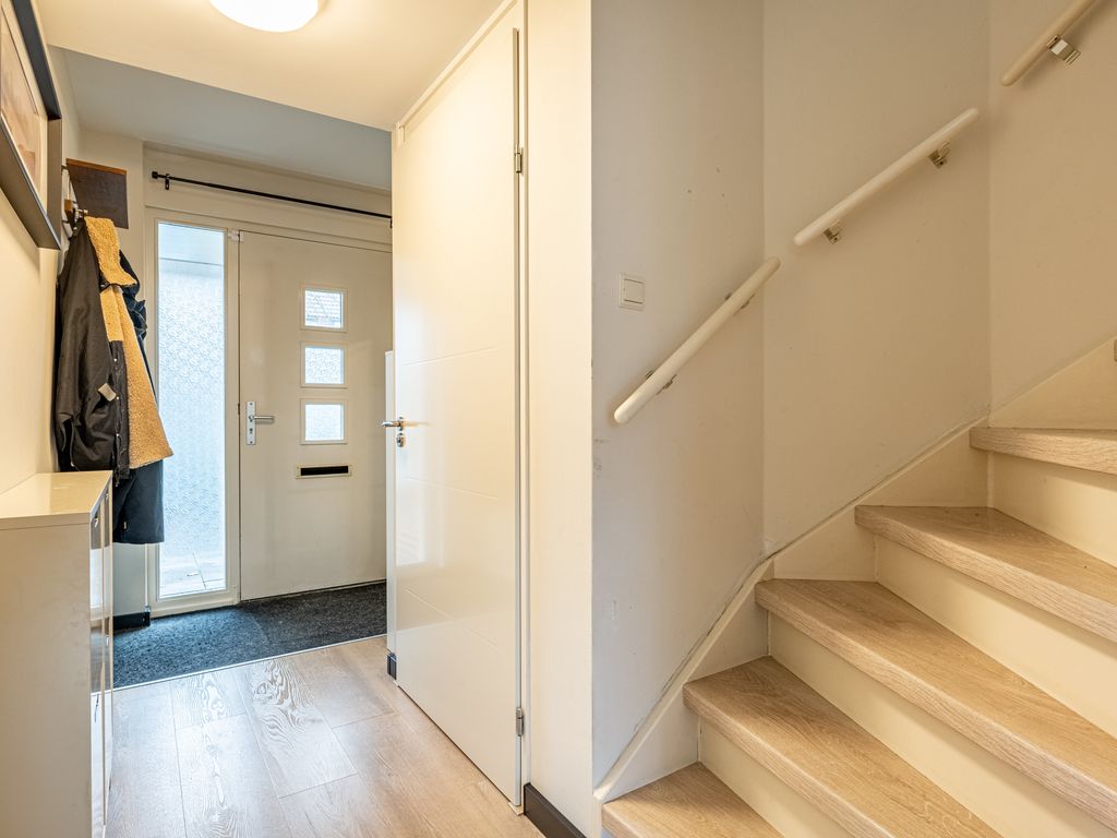 Forum 27, Poortugaal