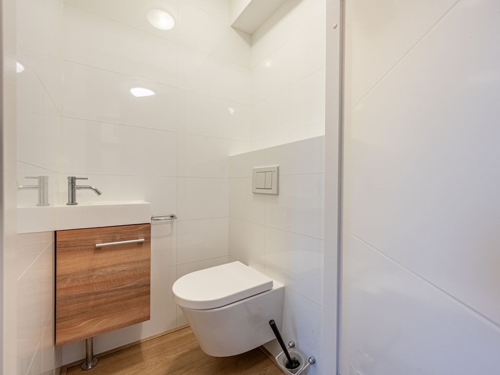 Forum 27, Poortugaal