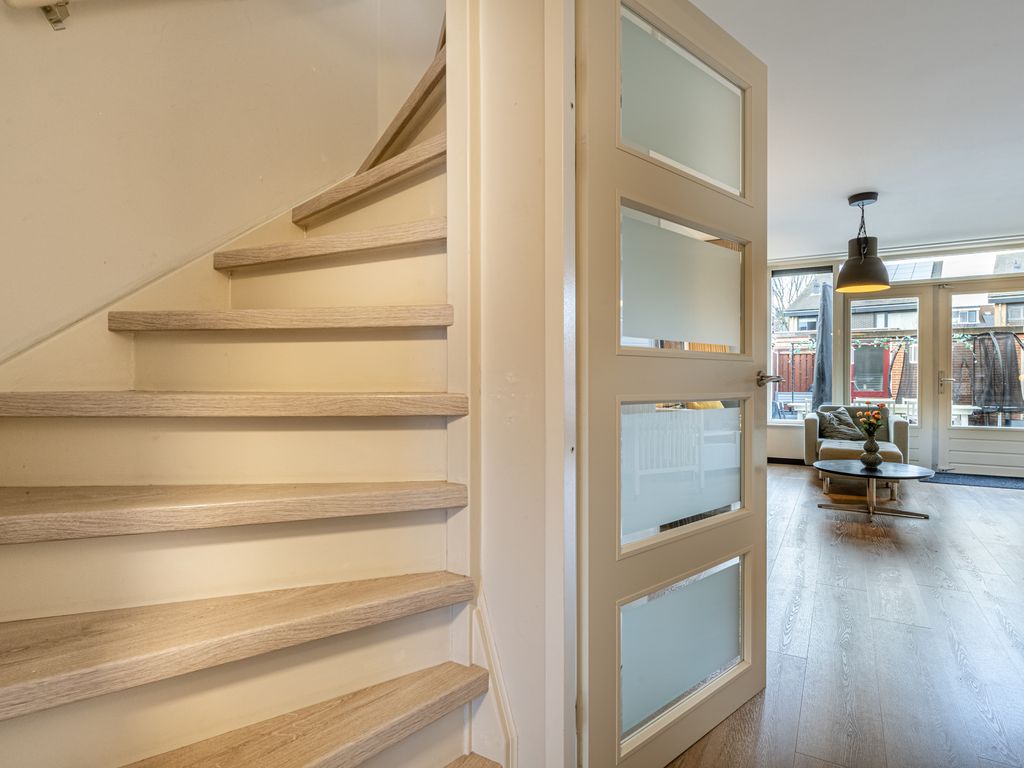 Forum 27, Poortugaal