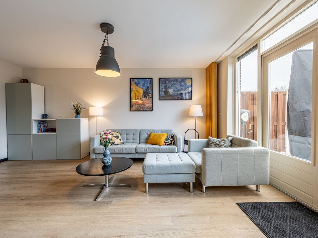 Forum 27, Poortugaal