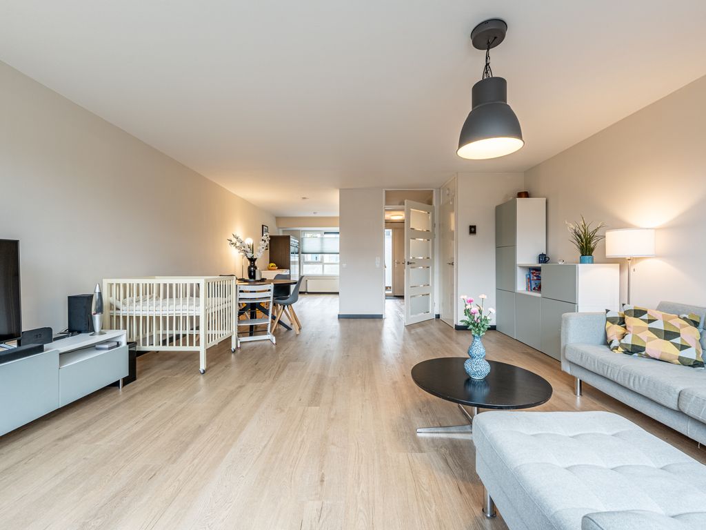 Forum 27, Poortugaal