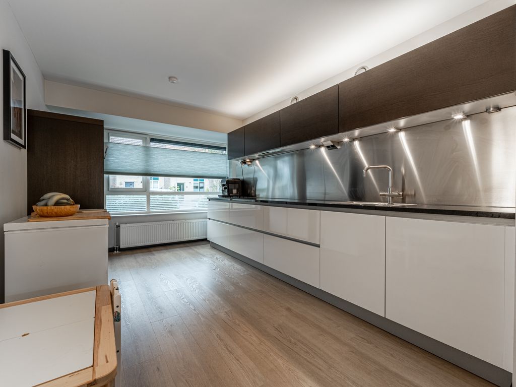 Forum 27, Poortugaal