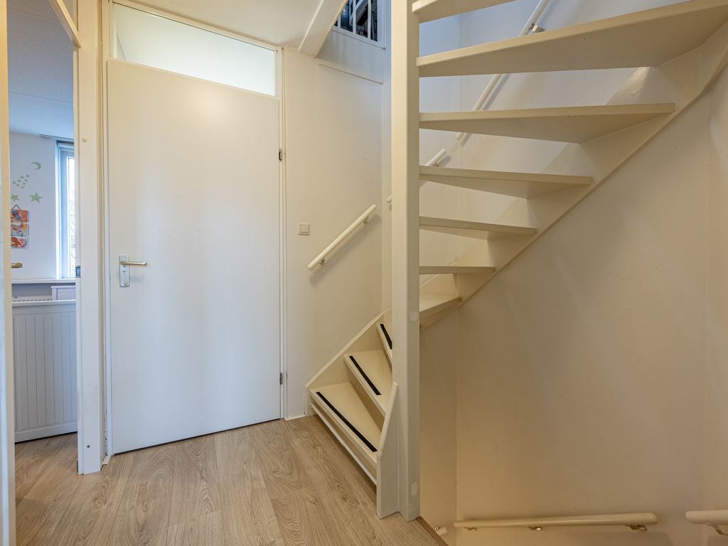 Forum 27, Poortugaal